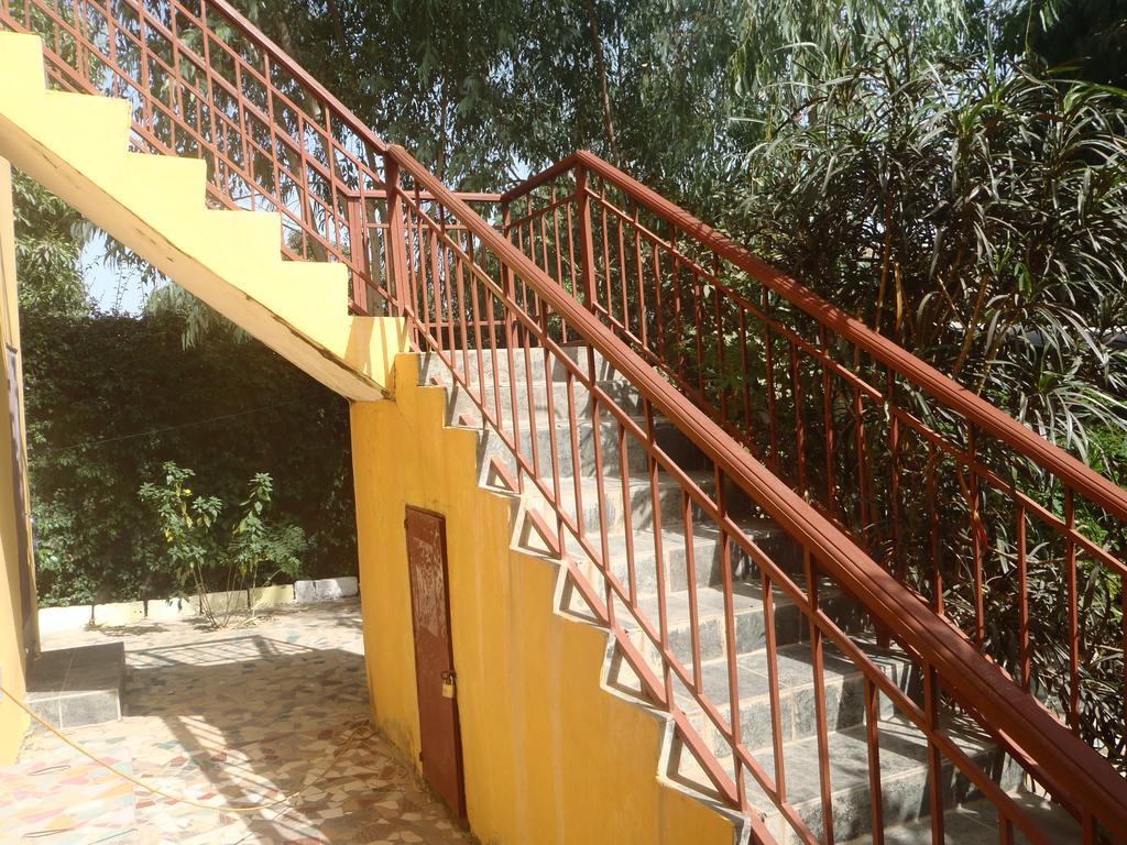 Sanchaba Yellow Apartments Kololi Exterior photo